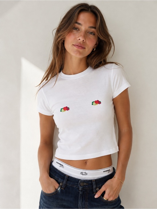 Fruit of the Loom Tops - Homme Girls x Fruit of The Loom Baby Tee Double Logo